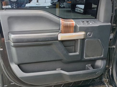 Used 2016 Ford F150 Lariat w/ Equipment Group 502A Luxury image 11