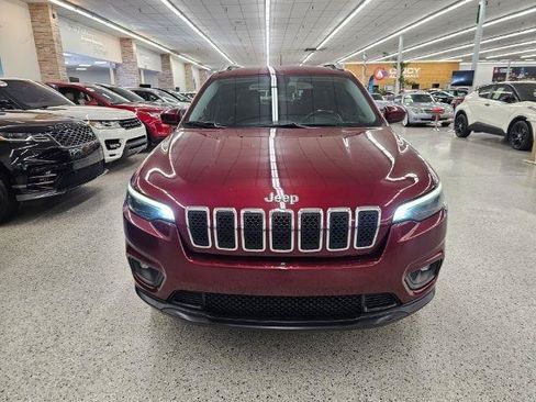 Used 2019 Jeep Cherokee Latitude Plus w/ Comfort/Convenience Group FWD image 3