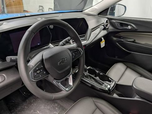 New 2026 Chevrolet Trax ACTIV w/ Sunroof Package FWD image 18