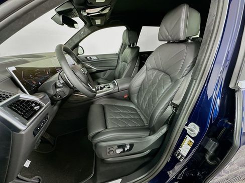 New 2026 BMW X7 xDrive40i w/ Premium Package image 16