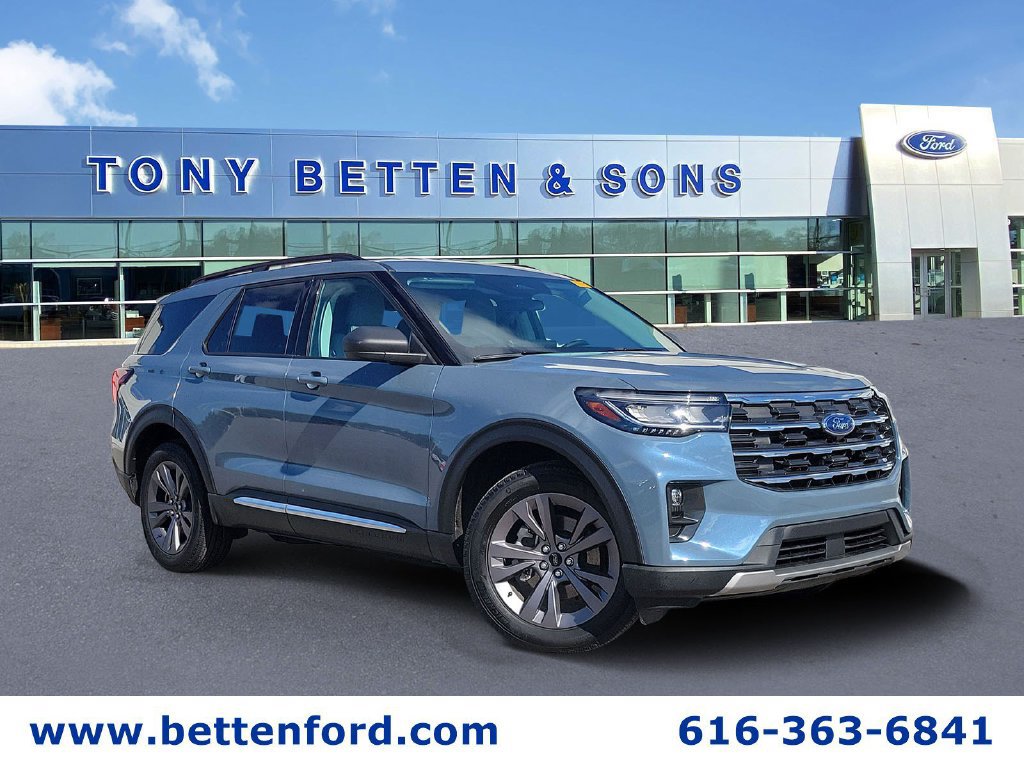 Used 2025 Ford Explorer Active w/ Active Comfort Package AWD/4WD image 1