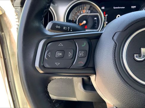Used 2022 Jeep Gladiator Sport AWD/4WD image 24