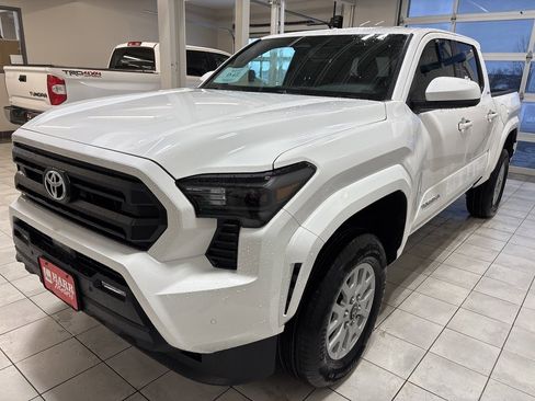 New 2026 Toyota Tacoma SR5 image 1