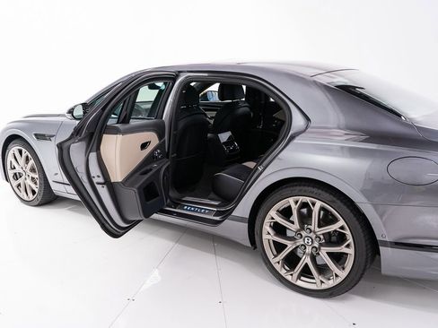 Certified 2023 Bentley Flying Spur Plug-In Hybrid AWD/4WD image 20