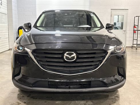 Used 2018 MAZDA CX-9 Touring w/ Touring Premium Package image 2