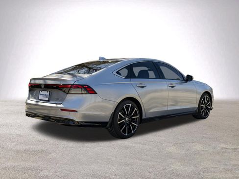 Used 2025 Honda Accord Touring image 32