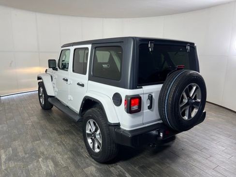 Used 2021 Jeep Wrangler Unlimited Sahara image 9