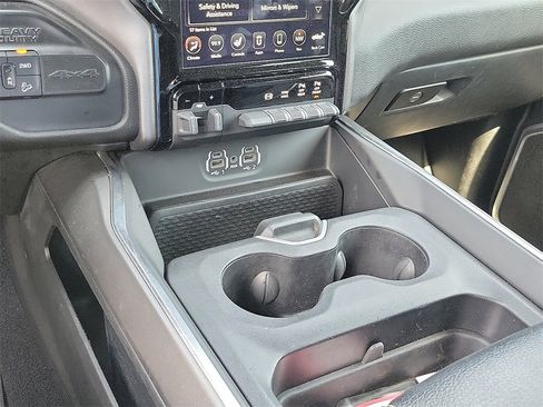 Used 2020 RAM 2500 Laramie w/ Night Edition image 17