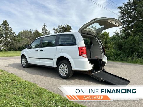 Used 2016 Dodge Grand Caravan American Value Package image 1