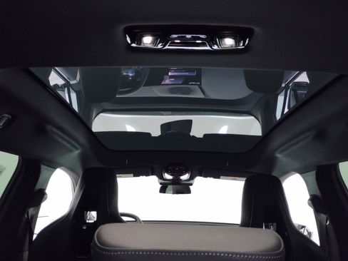 Used 2025 BMW iX xDrive50 w/ Premium Package image 11