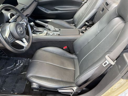 Used 2024 MAZDA MX-5 Miata Grand Touring w/ Weather Package RWD image 5