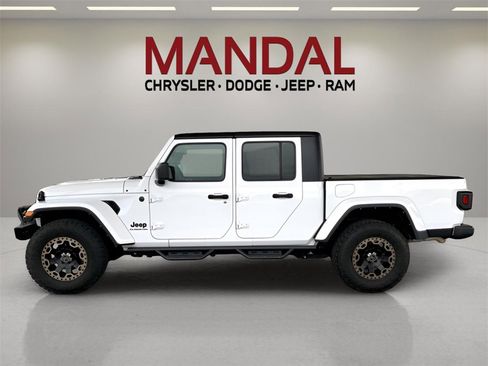 Used 2022 Jeep Gladiator Sport image 9