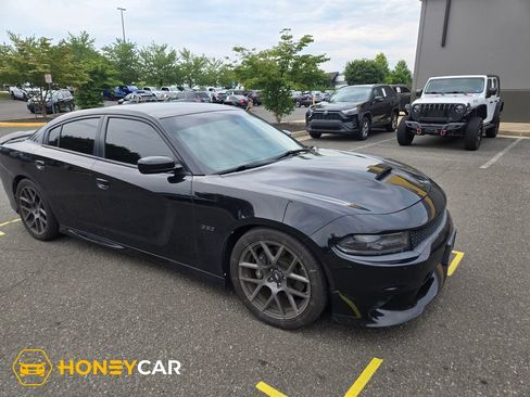 Used 2018 Dodge Charger R/T Scat Pack RWD image 1
