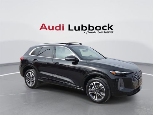 Certified 2025 Audi Q5 Premium w/ Convenience Package image 2