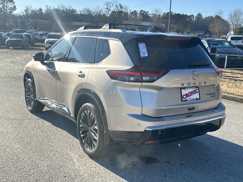 New 2026 Nissan Rogue Platinum image 7
