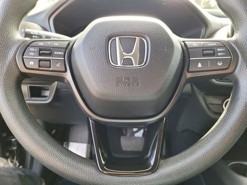 Certified 2025 Honda HR-V LX image 11