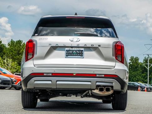 Used 2025 Hyundai Palisade SEL FWD image 11