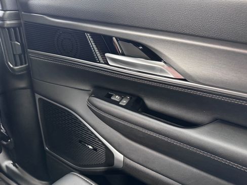 New 2025 Jeep Wagoneer Series II image 30