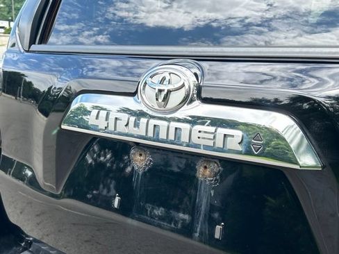 Used 2019 Toyota 4Runner Limited AWD/4WD image 15