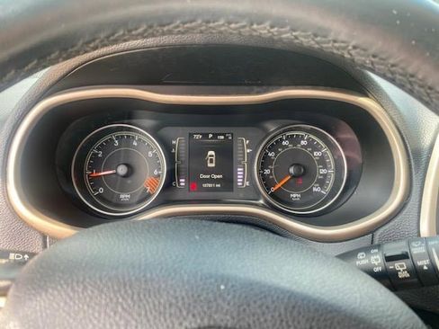 Used 2015 Jeep Cherokee Latitude image 10