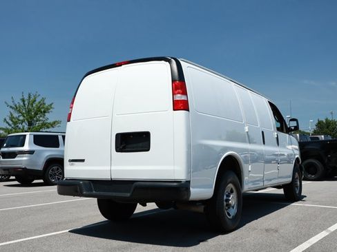 Used 2021 Chevrolet Express 2500 w/ Communications Package RWD image 7