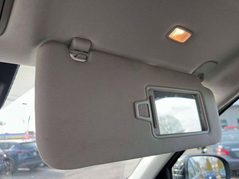 Used 2023 Kia Telluride LX image 31