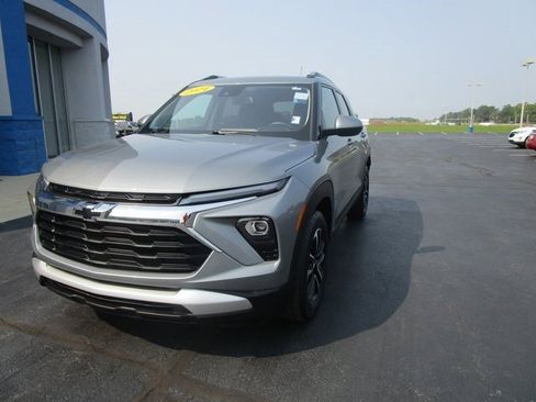 Certified 2024 Chevrolet TrailBlazer LT w/ LT Cold Weather Package image 8