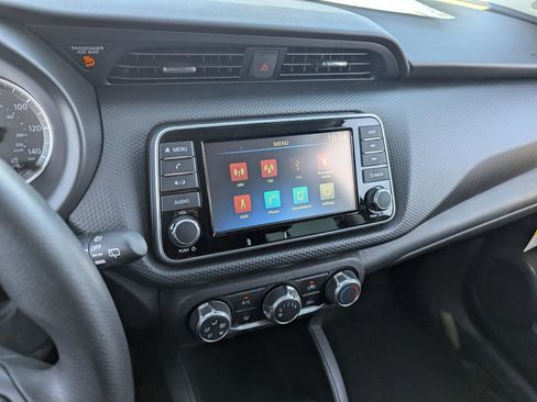 New 2025 Nissan Kicks Play S image 12