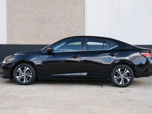 Used 2023 Nissan Sentra SV image 9