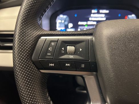 Used 2024 Mitsubishi Outlander SEL image 15