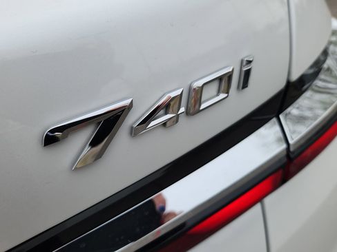 Used 2025 BMW 740i xDrive image 14