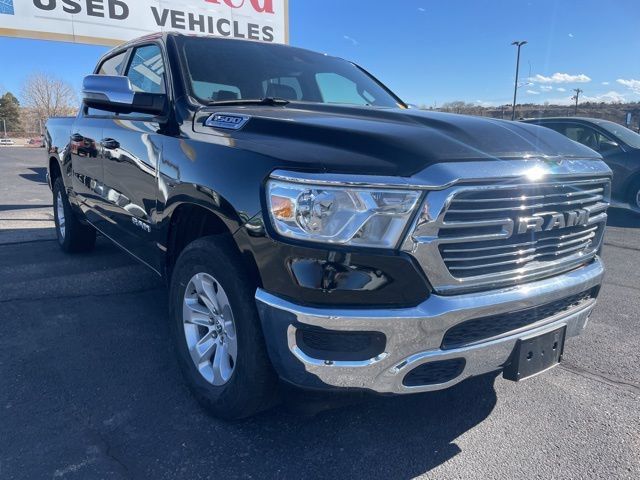 Used 2024 RAM 1500 Laramie AWD/4WD image 3
