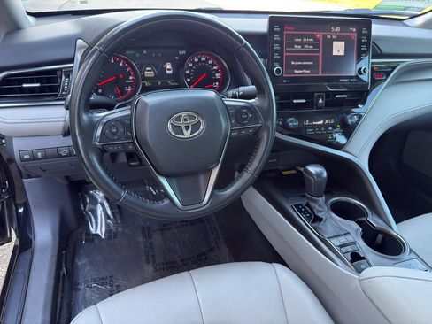 Used 2022 Toyota Camry XSE FWD image 12