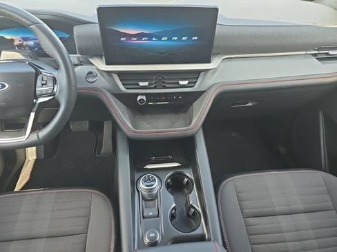 Used 2025 Ford Explorer ST-Line AWD/4WD image 11