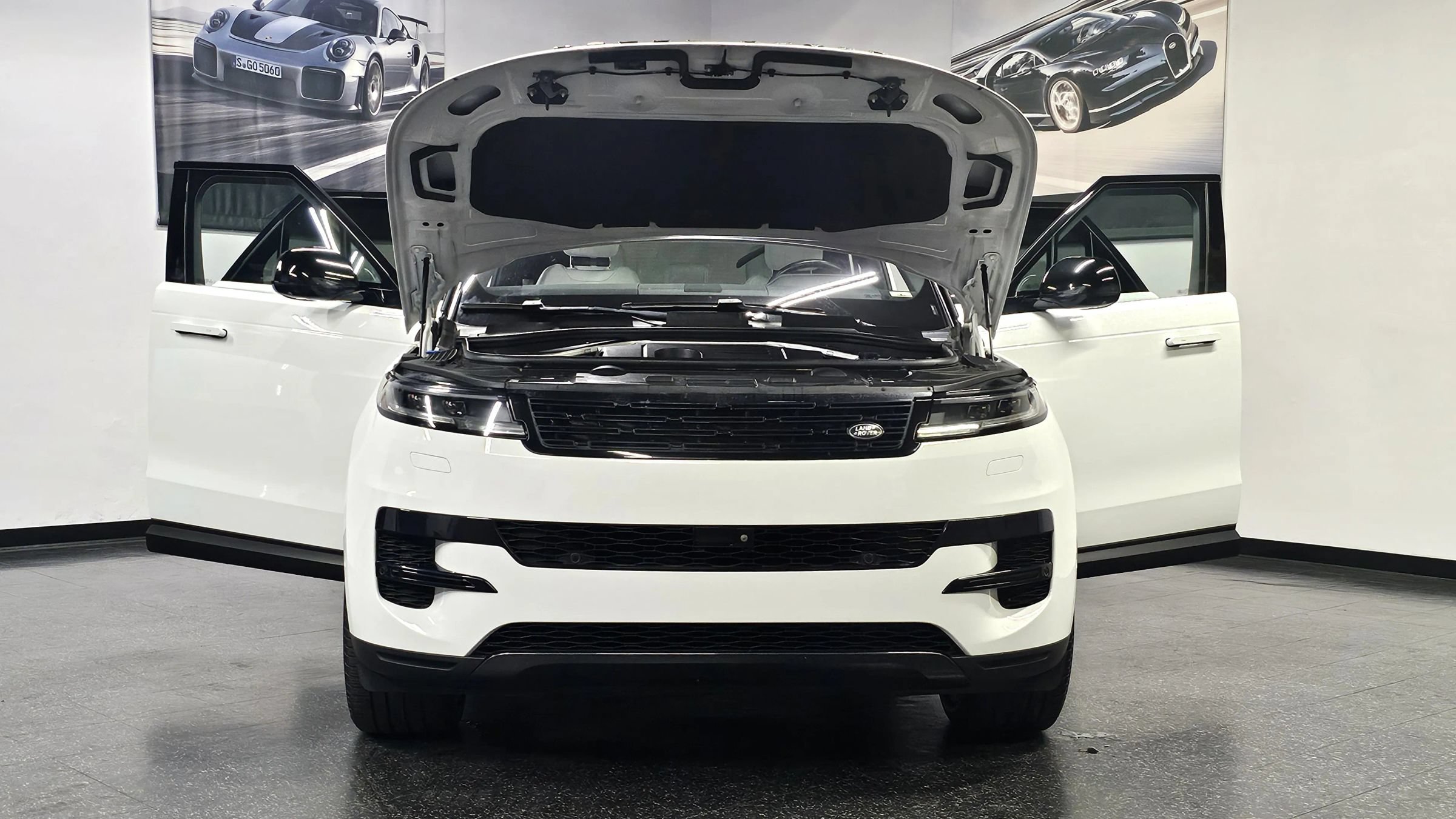 Used 2023 Land Rover Range Rover Sport SE AWD/4WD image 7