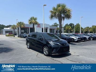 Used 2022 Toyota Sienna XSE w/ XSE Plus Package