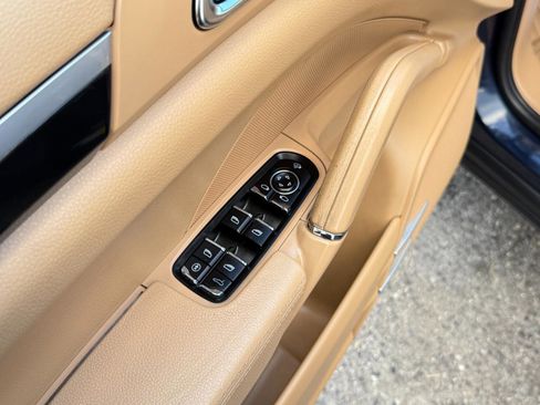 Used 2012 Porsche Cayenne AWD/4WD image 18