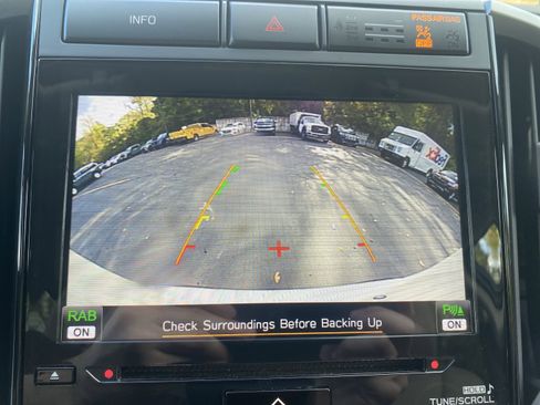 Used 2022 Subaru Ascent Premium w/ Convenience Package image 21