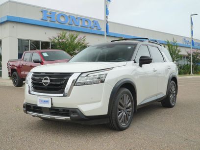 Used 2023 Nissan Pathfinder SL w/ SL Premium Package