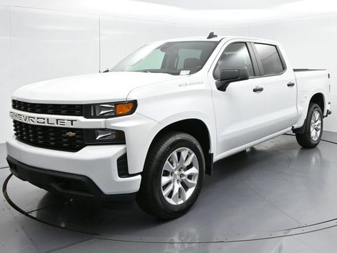 Used 2022 Chevrolet Silverado 1500 Custom w/ Safety Confidence Package RWD image 3