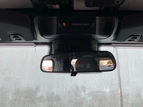 Used 2025 Jeep Wrangler Sport S image 16