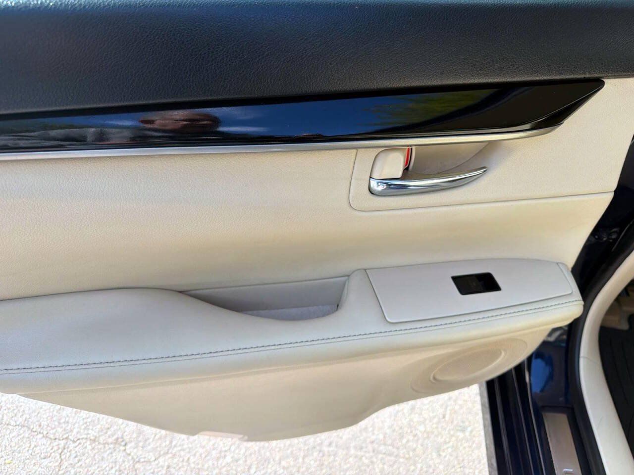 Used 2015 Lexus ES 350 FWD image 16