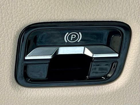 Certified 2023 Mercedes-Benz C 300 4MATIC Sedan image 21