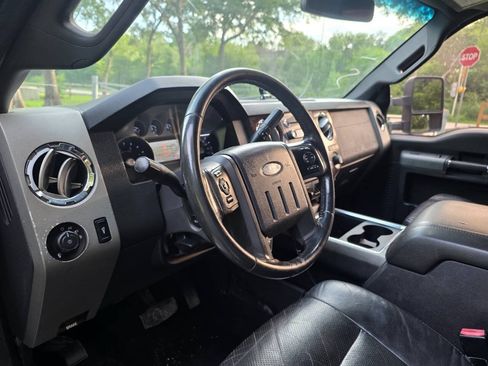 Used 2011 Ford F350 Lariat w/ Lariat Interior Pkg RWD image 12