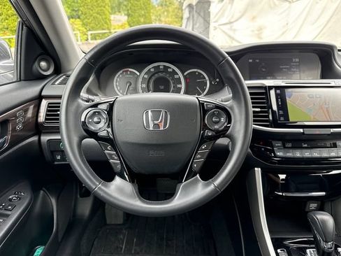 Used 2017 Honda Accord EX-L image 9