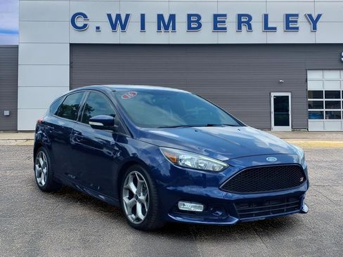 Used 2016 Ford Focus ST FWD image 1