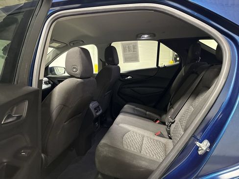 Used 2020 Chevrolet Equinox LT FWD image 22