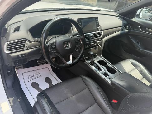 Used 2018 Honda Accord Sport image 22