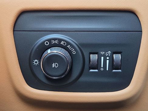 New 2026 Jeep Grand Cherokee Summit w/ Obsidian Package AWD/4WD image 22