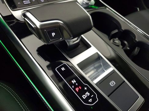 Used 2023 Audi Q8 Premium Plus w/ Premium Plus Package image 32